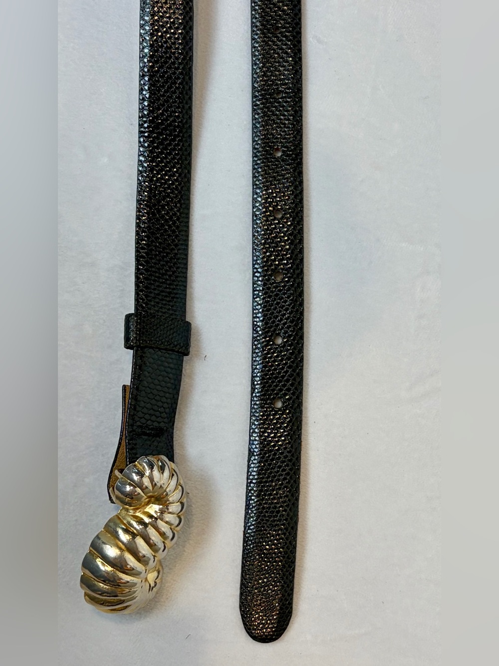 Saks Fifth Avenue Century 80s .75” lizard skin belt, Gold Shell Buckle, 23-29” - Picture 2 of 7